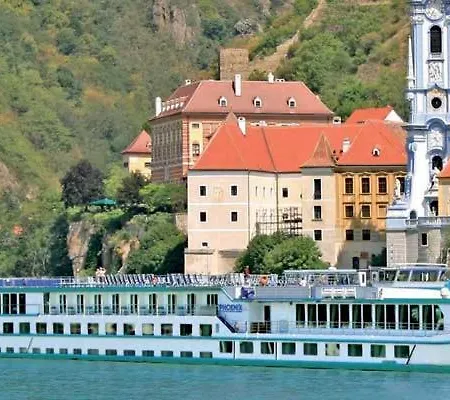 Hotelships Holland - Messe Hotelboat Hotel 4*